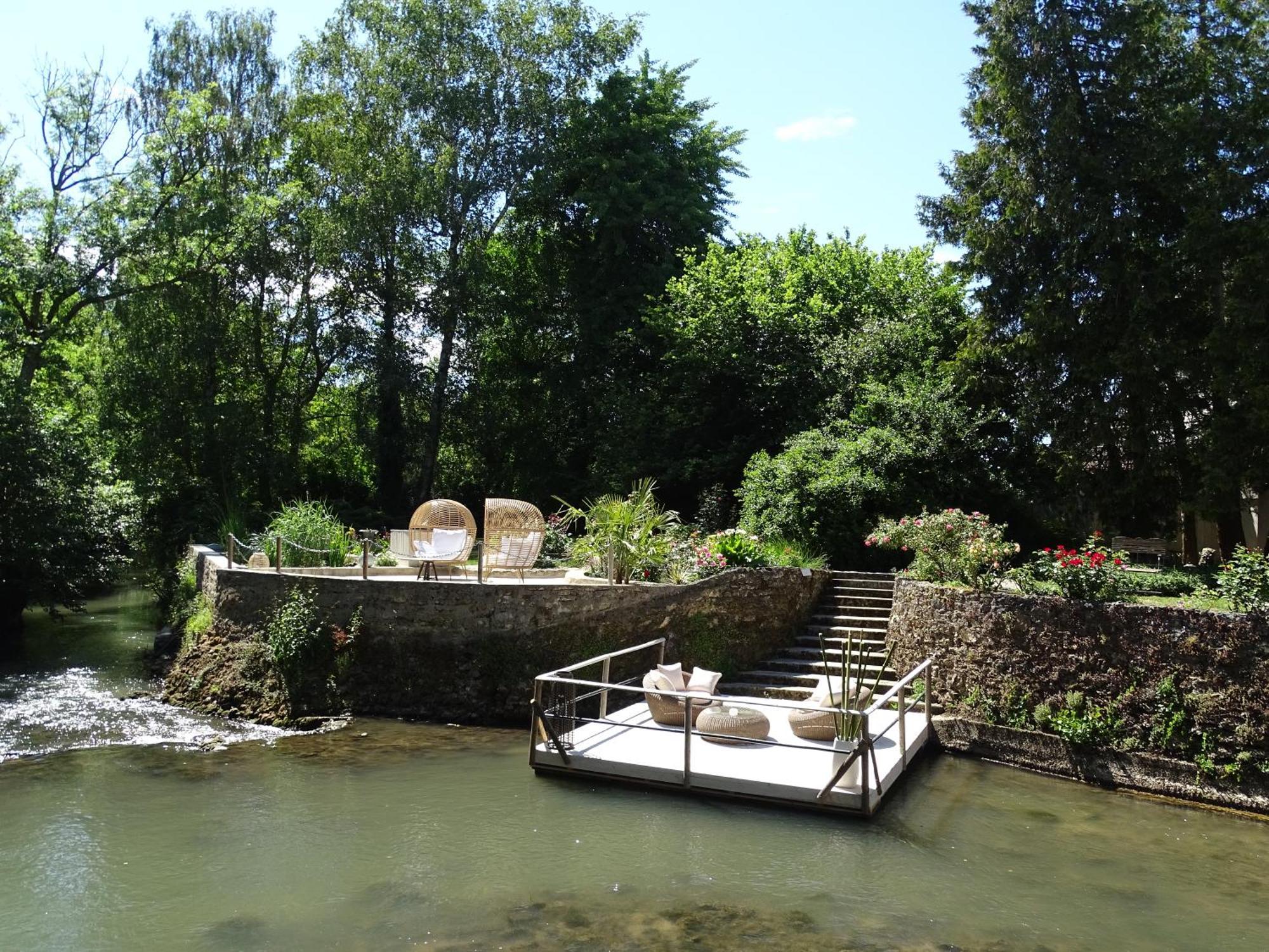 Charme Au Fil De L'Eau Vendieres Exterior foto