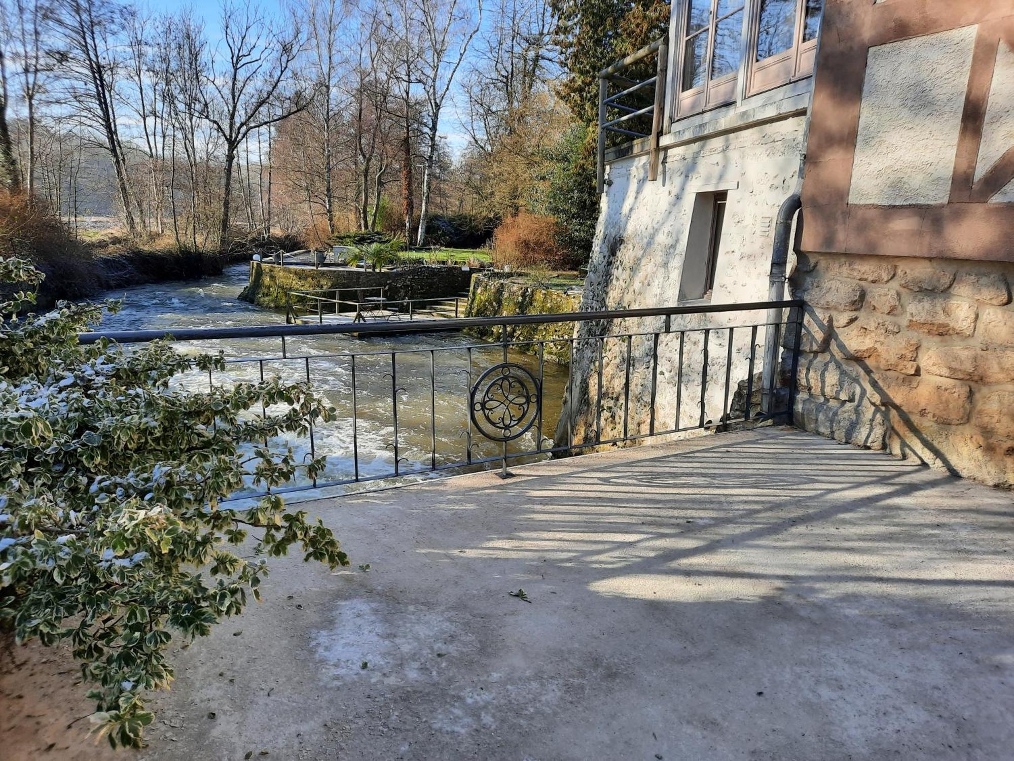 Charme Au Fil De L'Eau Vendieres Exterior foto